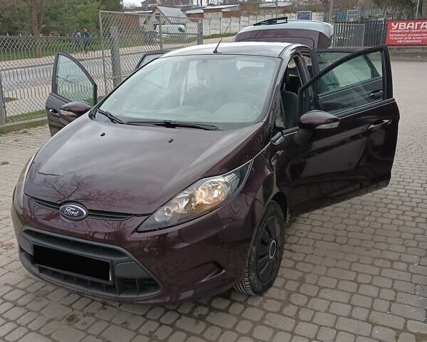 Червоний Форд Фієста, об'ємом двигуна 1.2 л та пробігом 220 тис. км за 5100 $, фото 1 на Automoto.ua