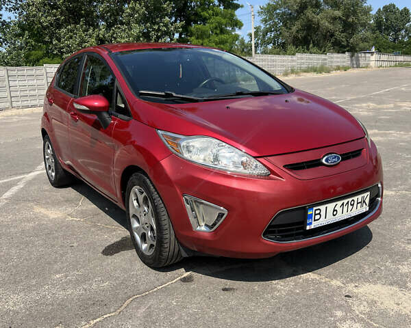 Червоний Форд Фієста, об'ємом двигуна 1.6 л та пробігом 164 тис. км за 7000 $, фото 14 на Automoto.ua
