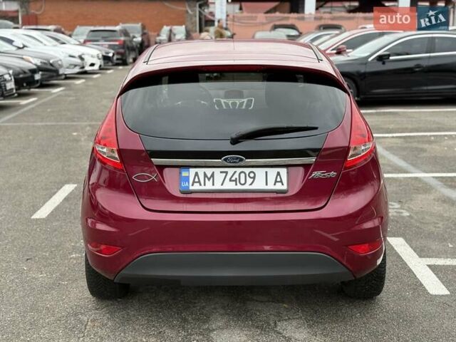 Червоний Форд Фієста, об'ємом двигуна 1.39 л та пробігом 110 тис. км за 6700 $, фото 12 на Automoto.ua