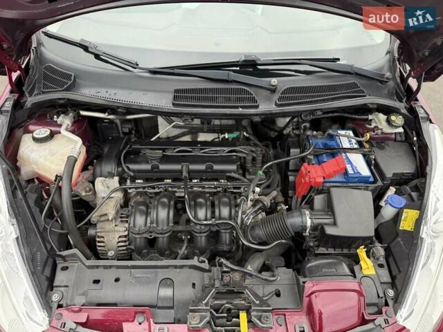 Червоний Форд Фієста, об'ємом двигуна 1.39 л та пробігом 110 тис. км за 6700 $, фото 30 на Automoto.ua