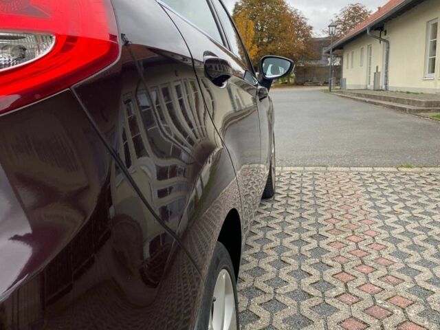 Красный Форд Фиеста, объемом двигателя 1.4 л и пробегом 154 тыс. км за 4500 $, фото 3 на Automoto.ua