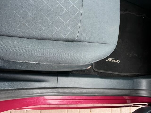 Форд Фиеста 2010 в Киеве на Automoto.ua Красный Форд Фиеста, объемом двигателя 1.4 л и пробегом 160 тыс. км за 6500 $, фото 5 на Automoto.ua