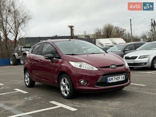 Червоний Форд Фієста, об'ємом двигуна 1.39 л та пробігом 110 тис. км за 6700 $, фото 9 на Automoto.ua
