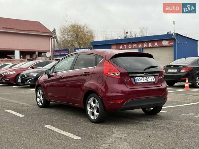 Червоний Форд Фієста, об'ємом двигуна 1.39 л та пробігом 110 тис. км за 6700 $, фото 14 на Automoto.ua