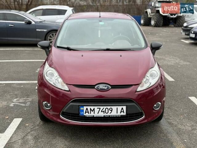Червоний Форд Фієста, об'ємом двигуна 1.39 л та пробігом 110 тис. км за 6700 $, фото 7 на Automoto.ua
