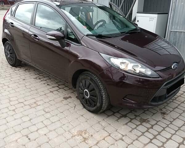Червоний Форд Фієста, об'ємом двигуна 1.2 л та пробігом 220 тис. км за 5100 $, фото 2 на Automoto.ua