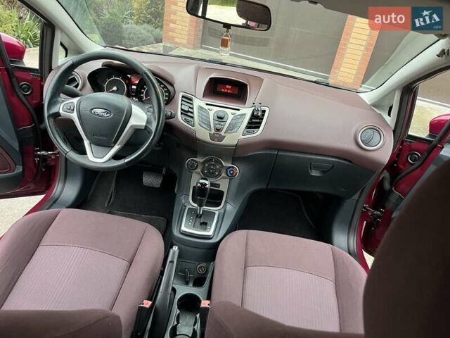 Червоний Форд Фієста, об'ємом двигуна 1.39 л та пробігом 136 тис. км за 6350 $, фото 12 на Automoto.ua