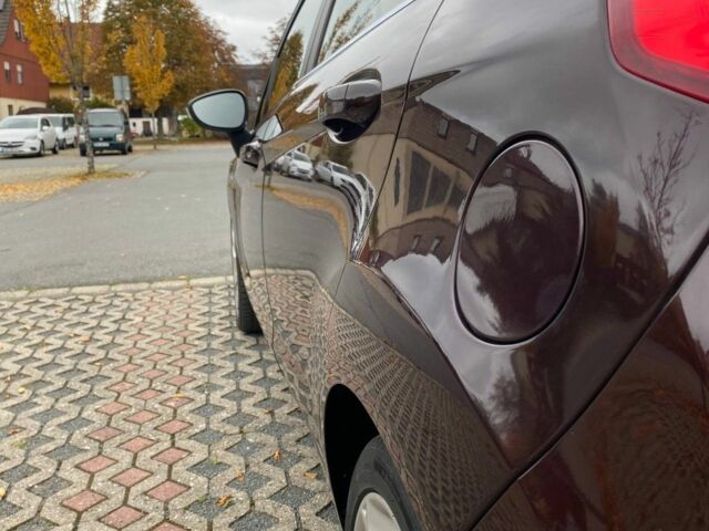 Красный Форд Фиеста, объемом двигателя 1.4 л и пробегом 154 тыс. км за 4500 $, фото 2 на Automoto.ua