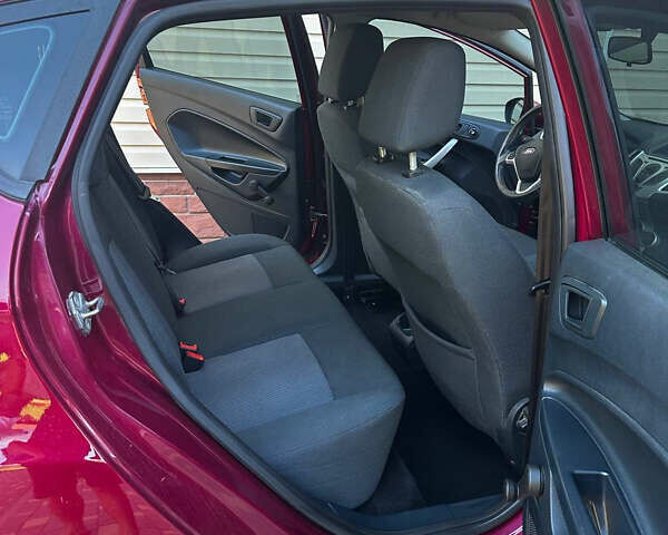 Форд Фиеста 2011 в Кременчуге на Automoto.ua Красный Форд Фиеста, объемом двигателя 1.4 л и пробегом 114 тыс. км за 7800 $, фото 15 на Automoto.ua