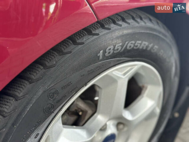 Форд Фиеста 2011 в Одессе на Automoto.ua Красный Форд Фиеста, объемом двигателя 1.4 л и пробегом 65 тыс. км за 7300 $, фото 18 на Automoto.ua