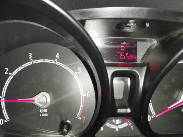 Червоний Форд Фієста, об'ємом двигуна 1.25 л та пробігом 62 тис. км за 6300 $, фото 13 на Automoto.ua