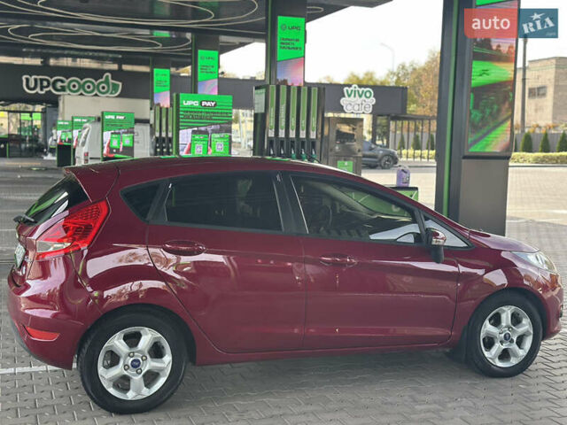 Форд Фиеста 2011 в Одессе на Automoto.ua Красный Форд Фиеста, объемом двигателя 1.4 л и пробегом 65 тыс. км за 7300 $, фото 15 на Automoto.ua