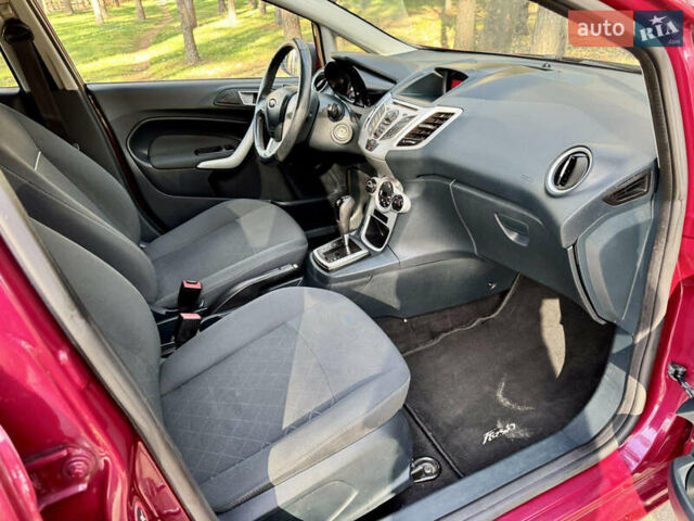 Форд Фиеста 2011 в Киеве на Automoto.ua Красный Форд Фиеста, объемом двигателя 1.4 л и пробегом 157 тыс. км за 6600 $, фото 3 на Automoto.ua