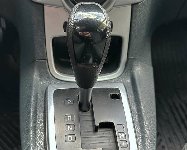 Форд Фиеста 2011 в Львове на Automoto.ua Красный Форд Фиеста, объемом двигателя 1.39 л и пробегом 118 тыс. км за 6800 $, фото 20 на Automoto.ua