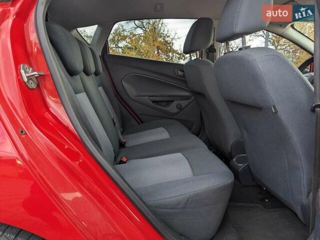 Форд Фиеста 2011 в Белой Церкве на Automoto.ua Красный Форд Фиеста, объемом двигателя 1.2 л и пробегом 239 тыс. км за 5400 $, фото 45 на Automoto.ua