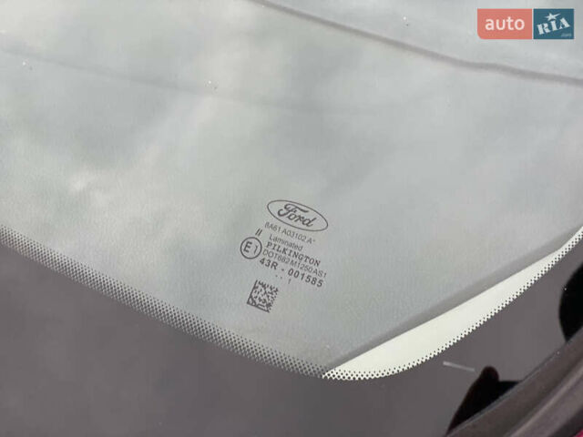 Красный Форд Фиеста, объемом двигателя 1.4 л и пробегом 65 тыс. км за 8300 $, фото 4 на Automoto.ua