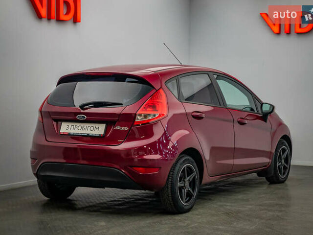 Красный Форд Фиеста, объемом двигателя 1.2 л и пробегом 186 тыс. км за 5664 $, фото 1 на Automoto.ua