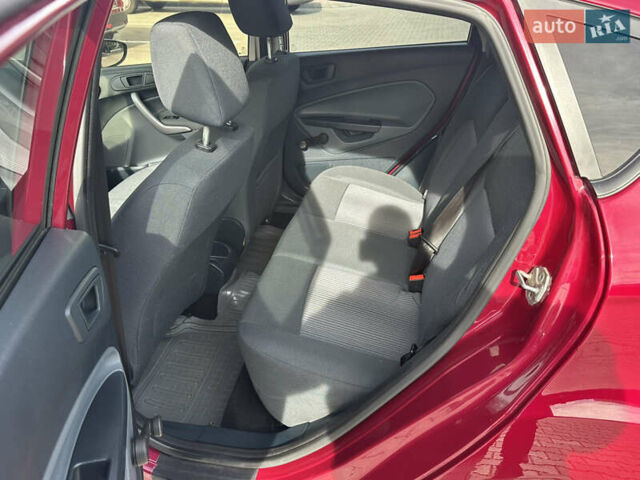 Форд Фиеста 2011 в Одессе на Automoto.ua Красный Форд Фиеста, объемом двигателя 1.4 л и пробегом 65 тыс. км за 7300 $, фото 38 на Automoto.ua