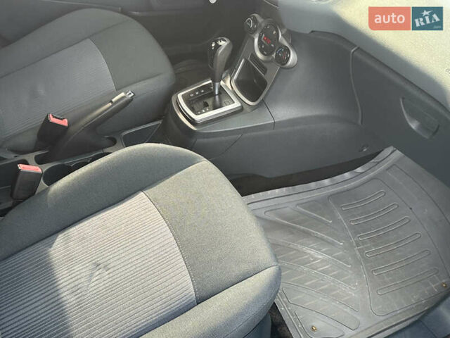 Форд Фиеста 2011 в Одессе на Automoto.ua Красный Форд Фиеста, объемом двигателя 1.4 л и пробегом 65 тыс. км за 7300 $, фото 42 на Automoto.ua