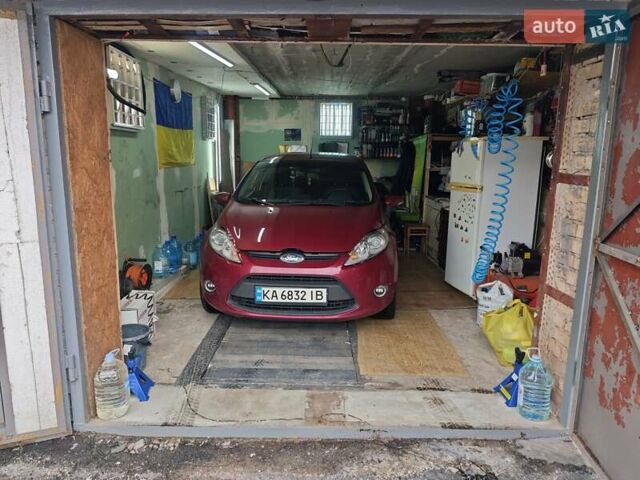 Красный Форд Фиеста, объемом двигателя 1.39 л и пробегом 173 тыс. км за 7300 $, фото 42 на Automoto.ua