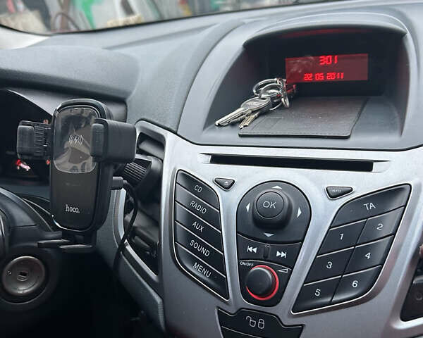 Форд Фиеста 2011 в Виннице на Automoto.ua Красный Форд Фиеста, объемом двигателя 1.4 л и пробегом 149 тыс. км за 8000 $, фото 8 на Automoto.ua