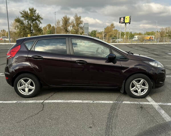 Форд Фієста 2011 у Києві на Automoto.ua Червоний Форд Фієста, об'ємом двигуна 1.24 л та пробігом 170 тис. км за 5500 $, фото 3 на Automoto.ua