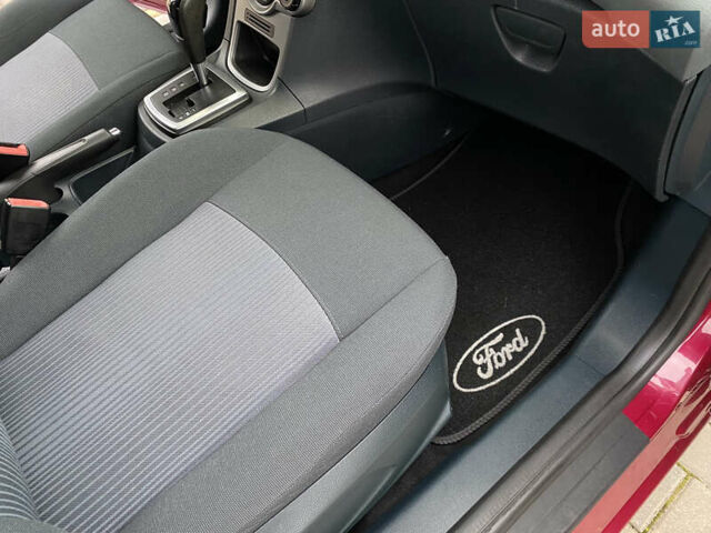 Красный Форд Фиеста, объемом двигателя 1.4 л и пробегом 65 тыс. км за 8300 $, фото 87 на Automoto.ua