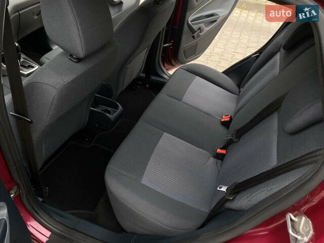 Красный Форд Фиеста, объемом двигателя 1.4 л и пробегом 65 тыс. км за 8300 $, фото 68 на Automoto.ua