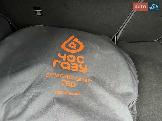 Красный Форд Фиеста, объемом двигателя 1.4 л и пробегом 168 тыс. км за 6700 $, фото 31 на Automoto.ua