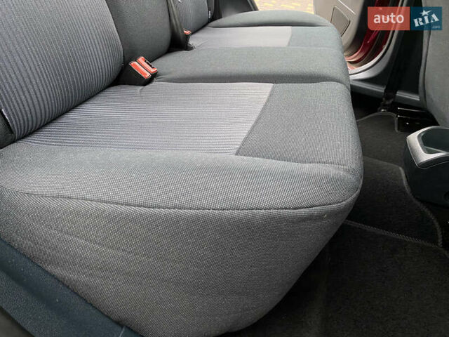 Красный Форд Фиеста, объемом двигателя 1.4 л и пробегом 65 тыс. км за 8300 $, фото 73 на Automoto.ua