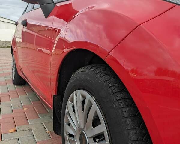 Форд Фиеста 2011 в Белой Церкве на Automoto.ua Красный Форд Фиеста, объемом двигателя 1.2 л и пробегом 239 тыс. км за 5400 $, фото 16 на Automoto.ua