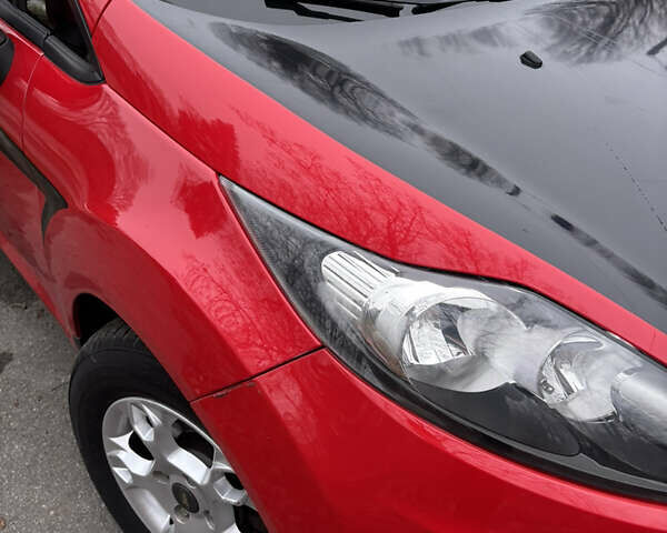 Червоний Форд Фієста, об'ємом двигуна 1.24 л та пробігом 148 тис. км за 5500 $, фото 11 на Automoto.ua