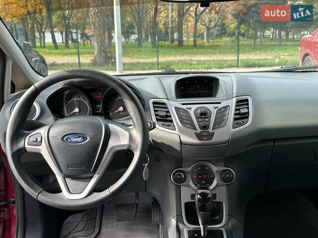 Форд Фиеста 2011 в Одессе на Automoto.ua Красный Форд Фиеста, объемом двигателя 1.4 л и пробегом 65 тыс. км за 7300 $, фото 29 на Automoto.ua