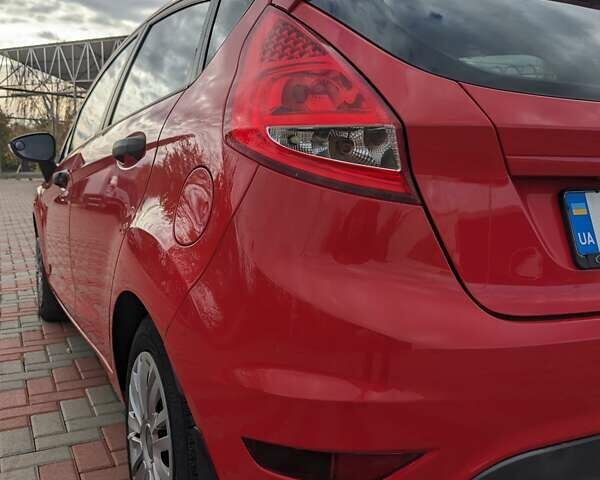 Форд Фиеста 2011 в Белой Церкве на Automoto.ua Красный Форд Фиеста, объемом двигателя 1.2 л и пробегом 239 тыс. км за 5400 $, фото 22 на Automoto.ua