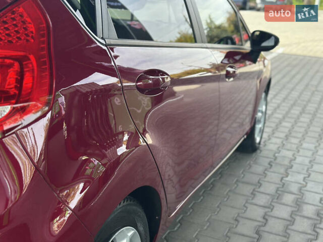 Форд Фиеста 2011 в Одессе на Automoto.ua Красный Форд Фиеста, объемом двигателя 1.4 л и пробегом 65 тыс. км за 7300 $, фото 22 на Automoto.ua
