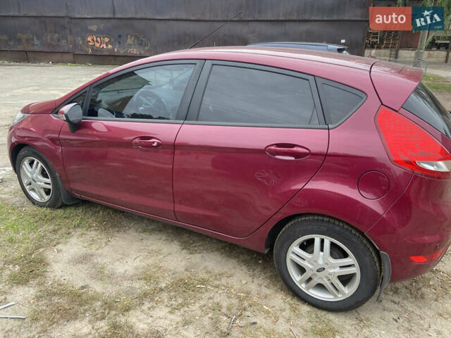 Червоний Форд Фієста, об'ємом двигуна 1.39 л та пробігом 94 тис. км за 7800 $, фото 15 на Automoto.ua