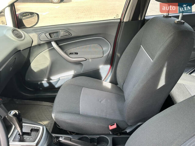 Форд Фиеста 2011 в Одессе на Automoto.ua Красный Форд Фиеста, объемом двигателя 1.4 л и пробегом 65 тыс. км за 7300 $, фото 36 на Automoto.ua