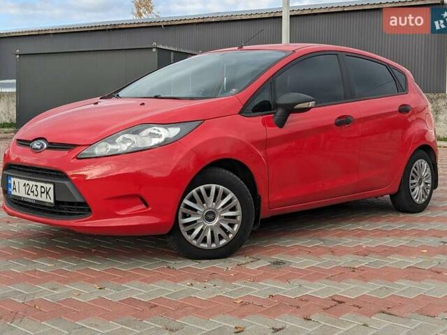 Форд Фиеста 2011 в Белой Церкве на Automoto.ua Красный Форд Фиеста, объемом двигателя 1.2 л и пробегом 239 тыс. км за 5400 $, фото 3 на Automoto.ua