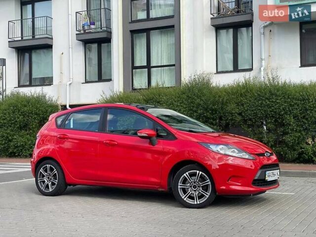 Красный Форд Фиеста, объемом двигателя 1.4 л и пробегом 132 тыс. км за 6830 $, фото 15 на Automoto.ua