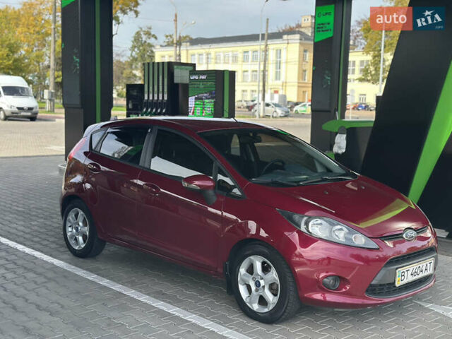 Форд Фиеста 2011 в Одессе на Automoto.ua Красный Форд Фиеста, объемом двигателя 1.4 л и пробегом 65 тыс. км за 7300 $, фото 3 на Automoto.ua