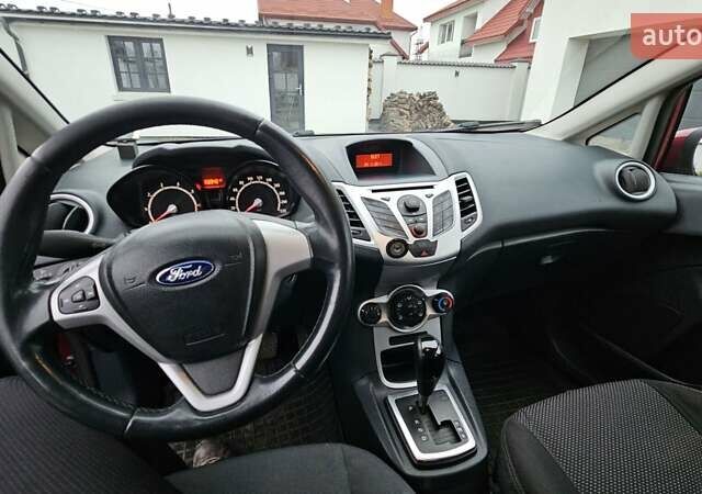 Червоний Форд Фієста, об'ємом двигуна 1.4 л та пробігом 156 тис. км за 7000 $, фото 8 на Automoto.ua