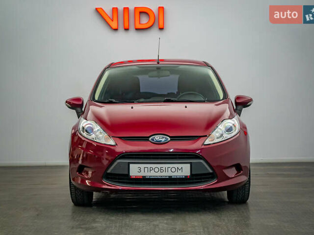 Красный Форд Фиеста, объемом двигателя 1.2 л и пробегом 186 тыс. км за 5664 $, фото 4 на Automoto.ua