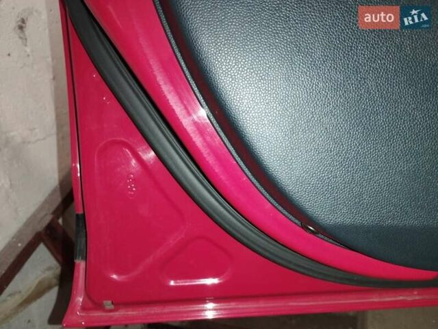 Червоний Форд Фієста, об'ємом двигуна 1.24 л та пробігом 62 тис. км за 6250 $, фото 5 на Automoto.ua