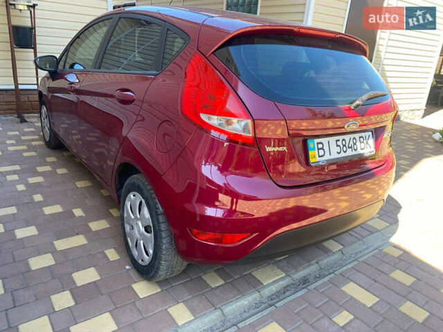 Форд Фиеста 2011 в Кременчуге на Automoto.ua Красный Форд Фиеста, объемом двигателя 1.4 л и пробегом 114 тыс. км за 7800 $, фото 3 на Automoto.ua