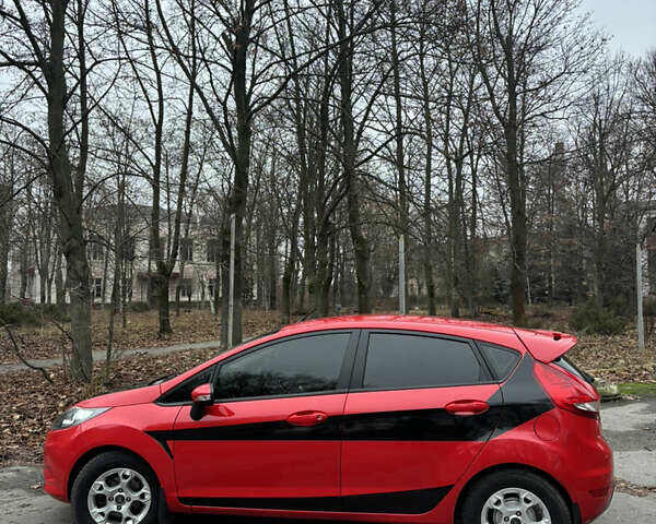 Червоний Форд Фієста, об'ємом двигуна 1.24 л та пробігом 148 тис. км за 5500 $, фото 5 на Automoto.ua