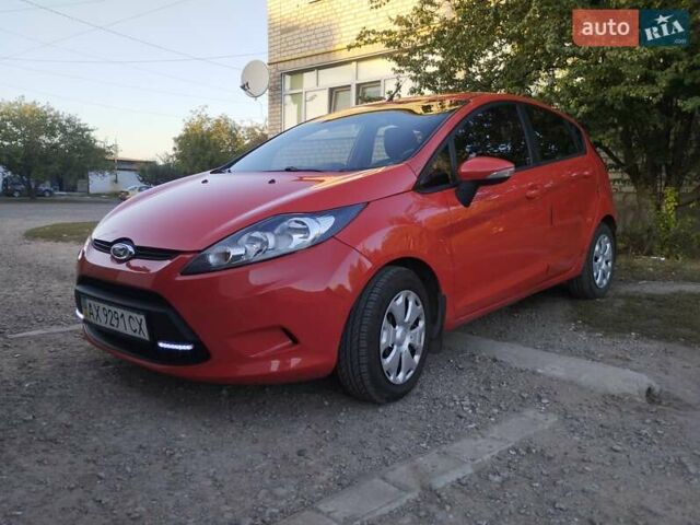 Червоний Форд Фієста, об'ємом двигуна 1.24 л та пробігом 62 тис. км за 6250 $, фото 1 на Automoto.ua