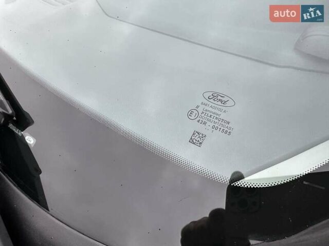 Форд Фиеста 2011 в Киеве на Automoto.ua Красный Форд Фиеста, объемом двигателя 1.39 л и пробегом 94 тыс. км за 8300 $, фото 12 на Automoto.ua