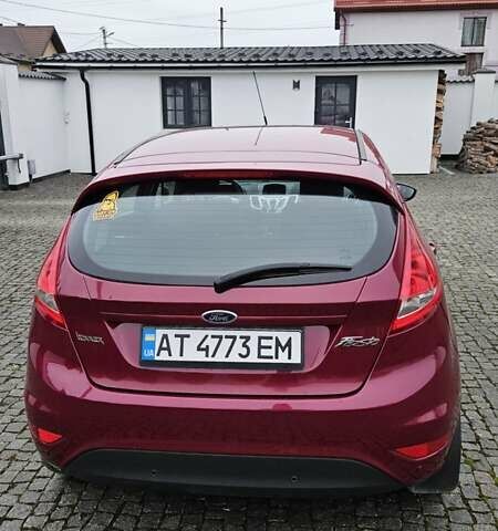 Червоний Форд Фієста, об'ємом двигуна 1.4 л та пробігом 156 тис. км за 7000 $, фото 3 на Automoto.ua