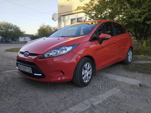 Червоний Форд Фієста, об'ємом двигуна 1.25 л та пробігом 62 тис. км за 6300 $, фото 1 на Automoto.ua