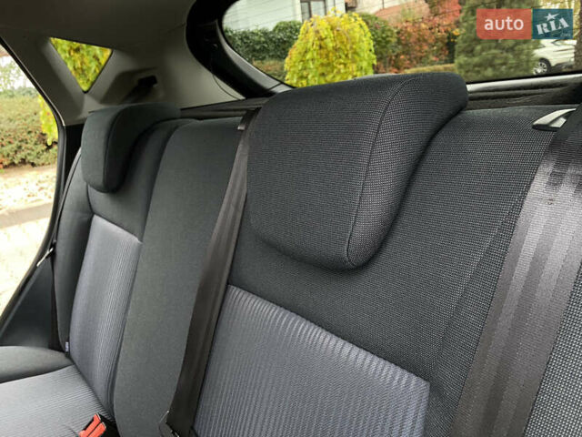 Красный Форд Фиеста, объемом двигателя 1.4 л и пробегом 65 тыс. км за 8300 $, фото 69 на Automoto.ua